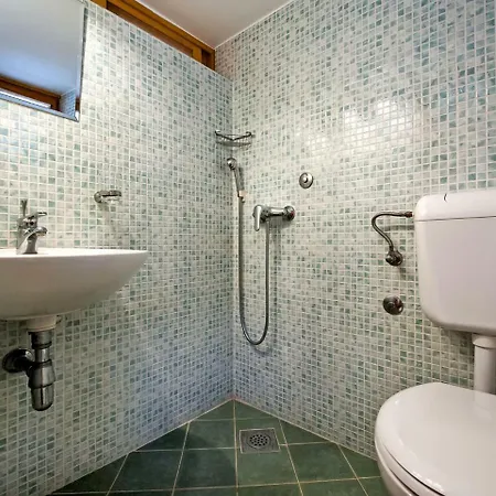 Cozy In With Terrace Casa vacanze Rovigno