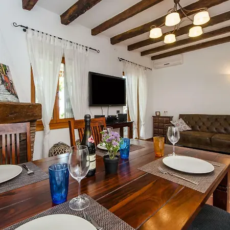 Holiday home Cozy In With Terrace